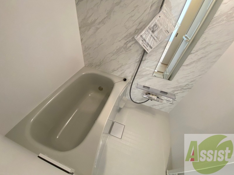 バス・シャワールーム　お風呂になります。一日の疲れを癒してくださいね。