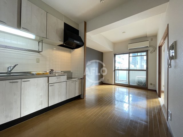 居室・リビング　グラマシー立売堀　リビング