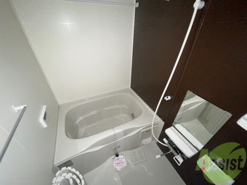 バス・シャワールーム　浴室は落ち着いた雰囲気でした。疲れを癒しましょう。