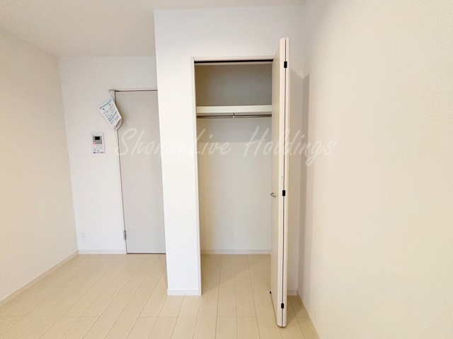 収納　ハンガーラック付きで楽々収納♪