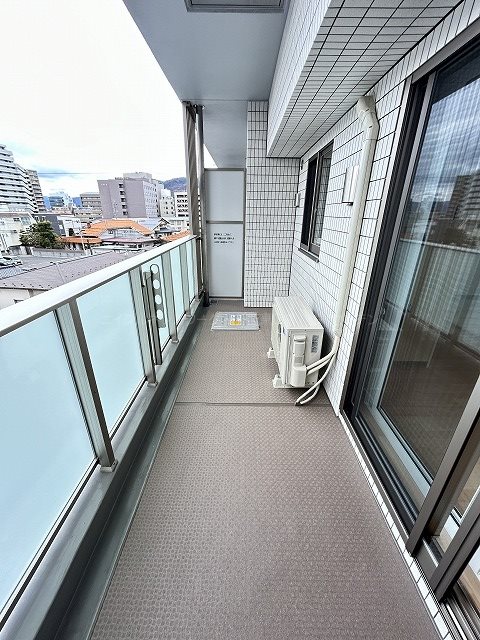 バルコニー　写真は403号室です（参考）