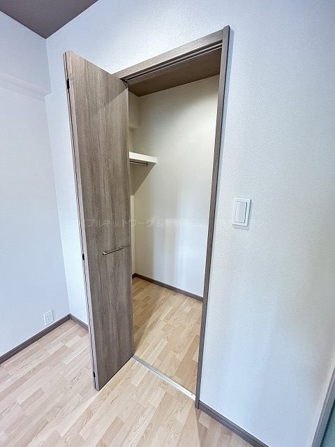 収納　写真は403号室です（参考）