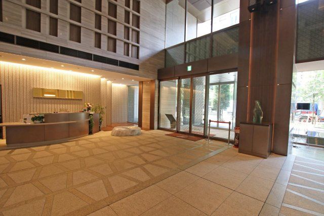 エントランス　清潔なエントランスです