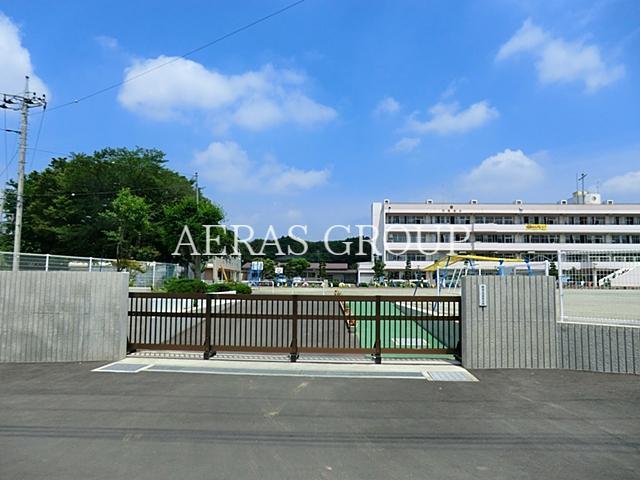 小学校　桶川市立川田谷小学校（小学校）まで1800m