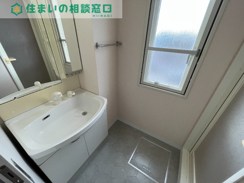 洗面設備　同型