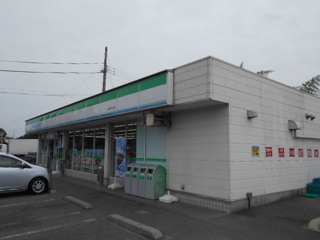コンビニ　ファミリーマート岩槻本宿店（コンビニ）まで615m