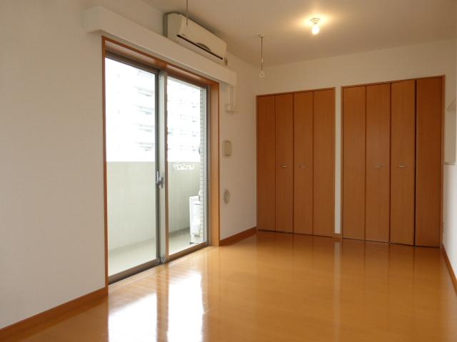 居室・リビング　内観