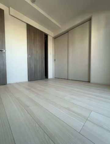 居室・リビング　☆明るい洋室☆