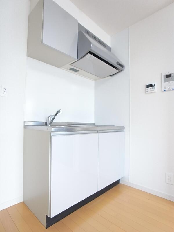 キッチン　コンパクトなキッチンで掃除もラクラク