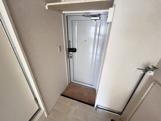 玄関　※別部屋の写真です