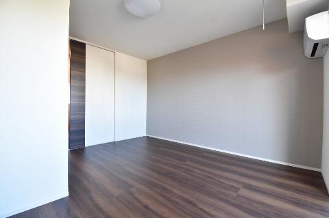 居室・リビング　室内