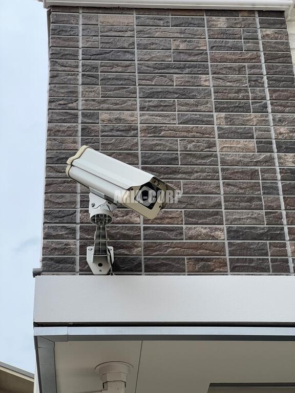 エントランス　（同仕様）防犯カメラつきでセキュリティ面も優れたお部屋です◎