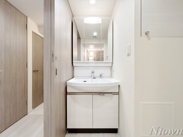 洗面設備　朝の身支度には欠かせない独立洗面化粧台