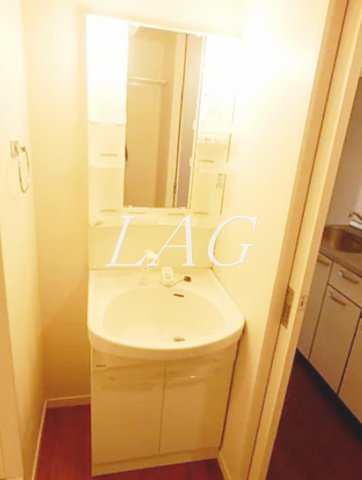 洗面設備　独立洗面台です。