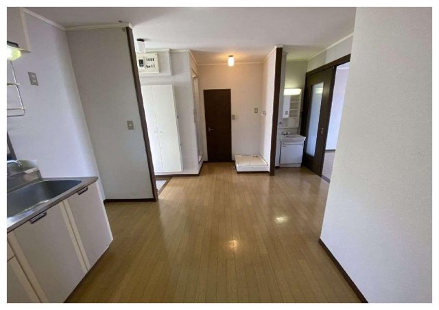 玄関　玄関周りも広々しています