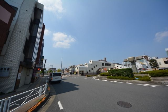 その他　駅前（その他）まで800m