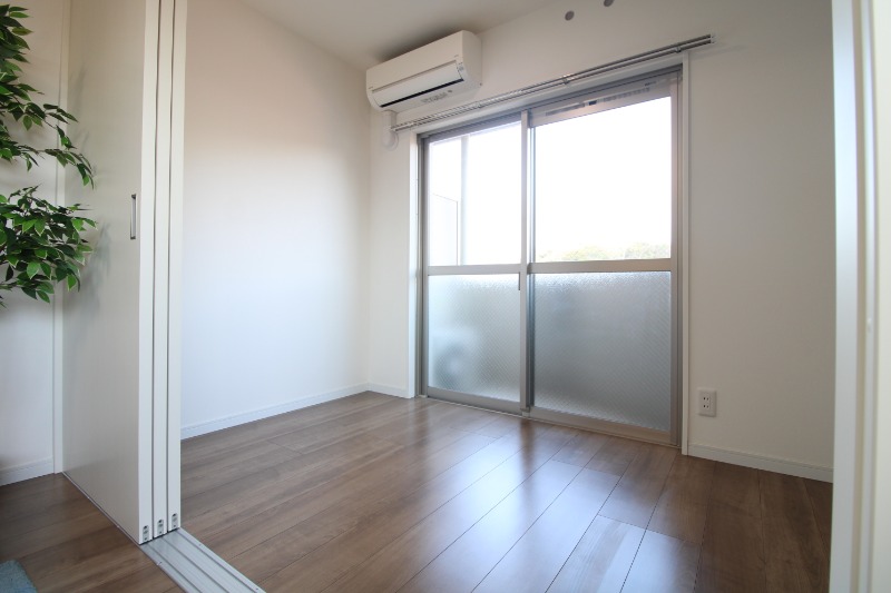 その他部屋・スペース　家具は物件に付帯するものではございません。