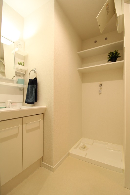 洗面設備　家具は物件に付帯するものではございません。