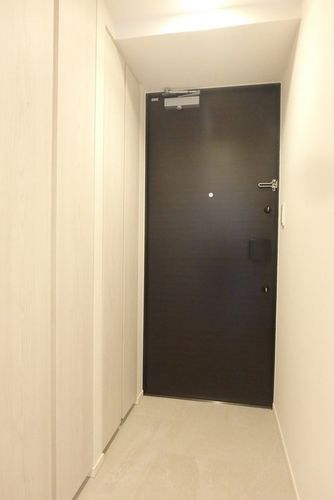 玄関　お部屋探しは株式会社　タウンハウジング　までお気軽にお問合…