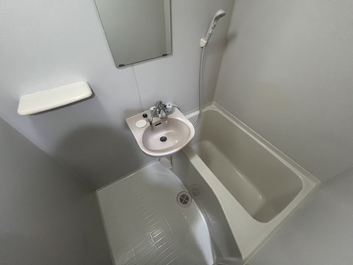 バス・シャワールーム　２点ユニットバス　※前回募集時2024年12月撮影