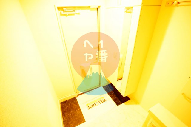 玄関　毎日通る玄関はこちらです　※参考写真です