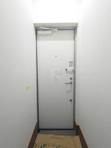 玄関　室内見学承ります。当店掲載物件以外もまとめてお問合頂けます。