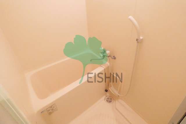 バス・シャワールーム　清潔感のある浴室です！