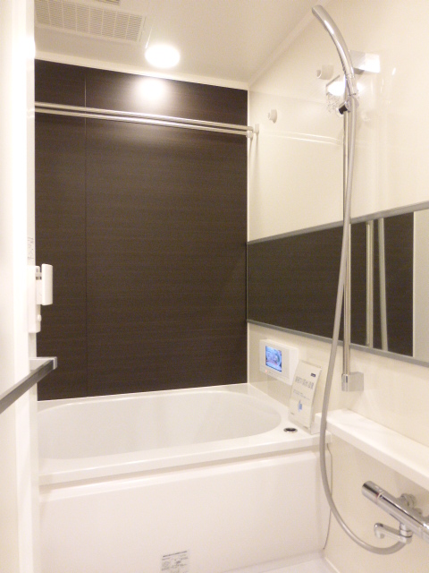 バス・シャワールーム　※別部屋の参考写真です。