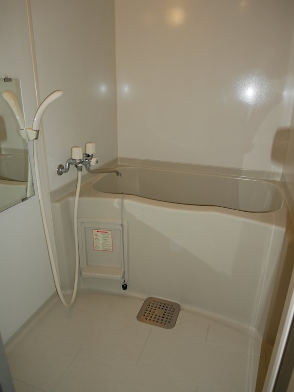 バス・シャワールーム　落ち着いた空間のお風呂です