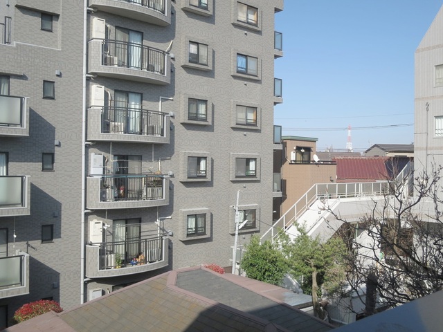 眺望　バルコニーからの景色です♪緑に癒されます(*^_^*)