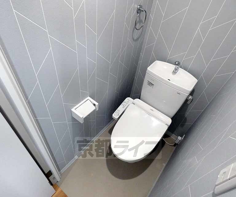 トイレ　ウォシュレット付きのトイレです。