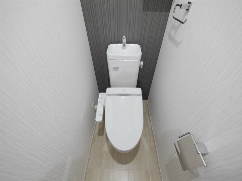 トイレ　温水洗浄暖房便座付トイレ