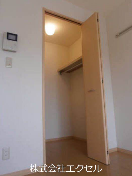 収納　たっぷり収納でお部屋を広くお使いいただけます。