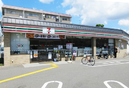 コンビニ　セブンイレブン 西京極運動公園店（コンビニ）まで108m