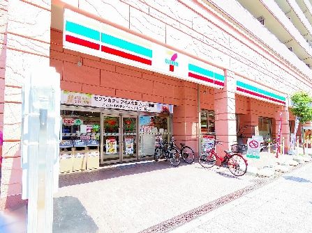 コンビニ　セブンイレブン 志木駅南口店（コンビニ）まで305m