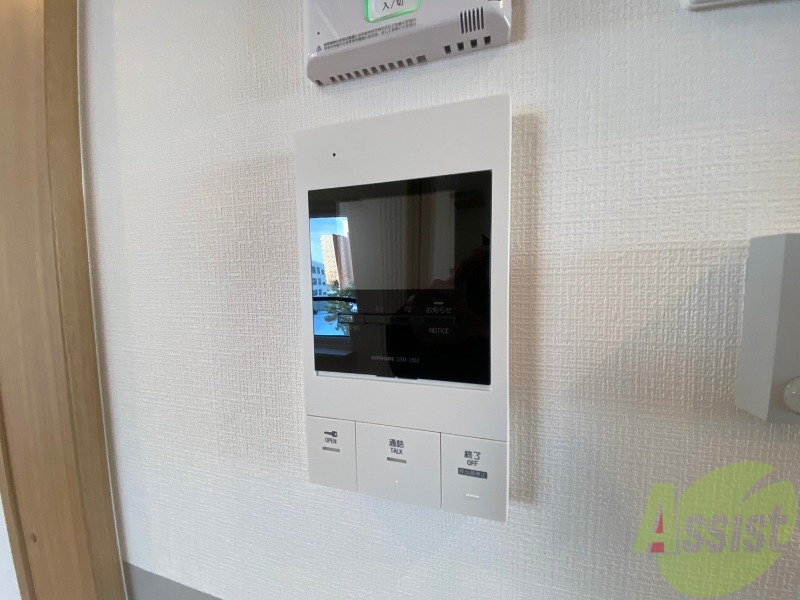 セキュリティ　ＴＶモニター付インターホンです。来客者の顔が見えるので安心！