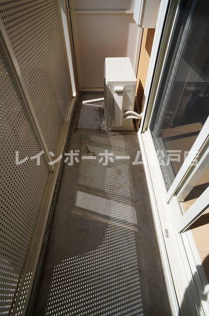 バルコニー　お洗濯にも便利なバルコニー付き