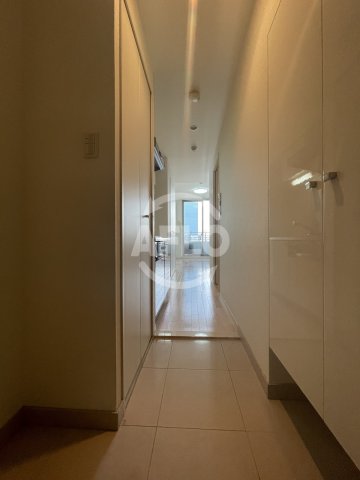 玄関　セイワパレス京橋コルティーレ　玄関