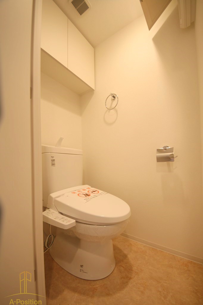 トイレ　セレニテ難波グランデシュッド