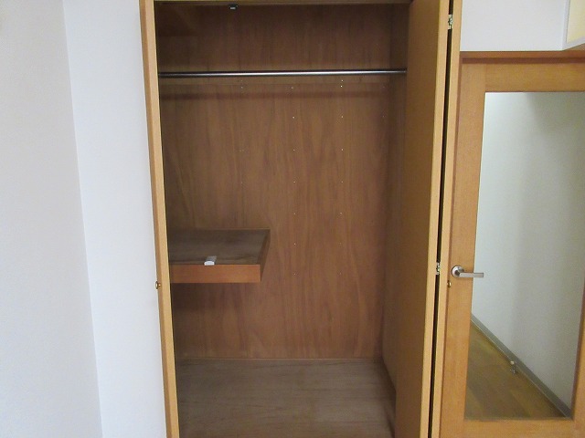 収納　1階別室の参考写真です。現況を優先します。(103)