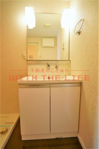 洗面設備　独立洗面台です