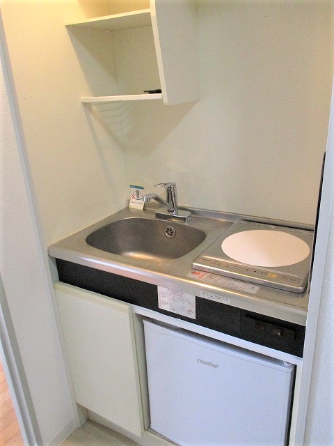 キッチン　ミニキッチン、IHコンロ・ミニ冷蔵庫付！