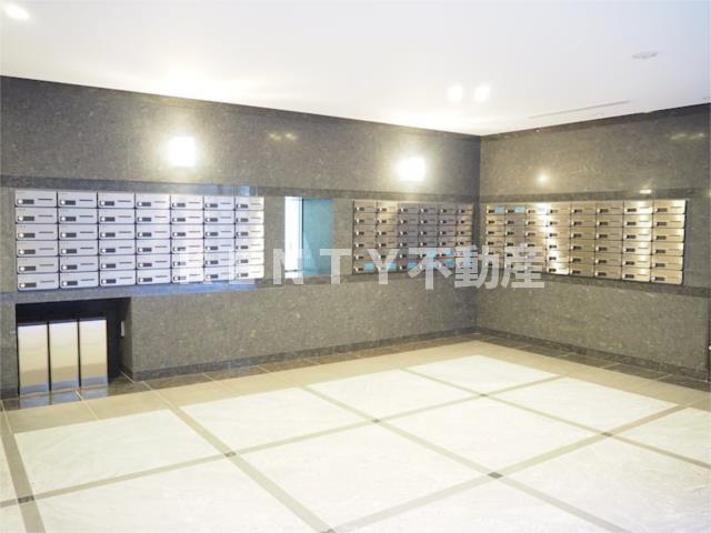 ロビー　建物の内部です