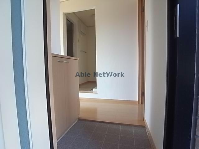 玄関　※同物件別部屋写真