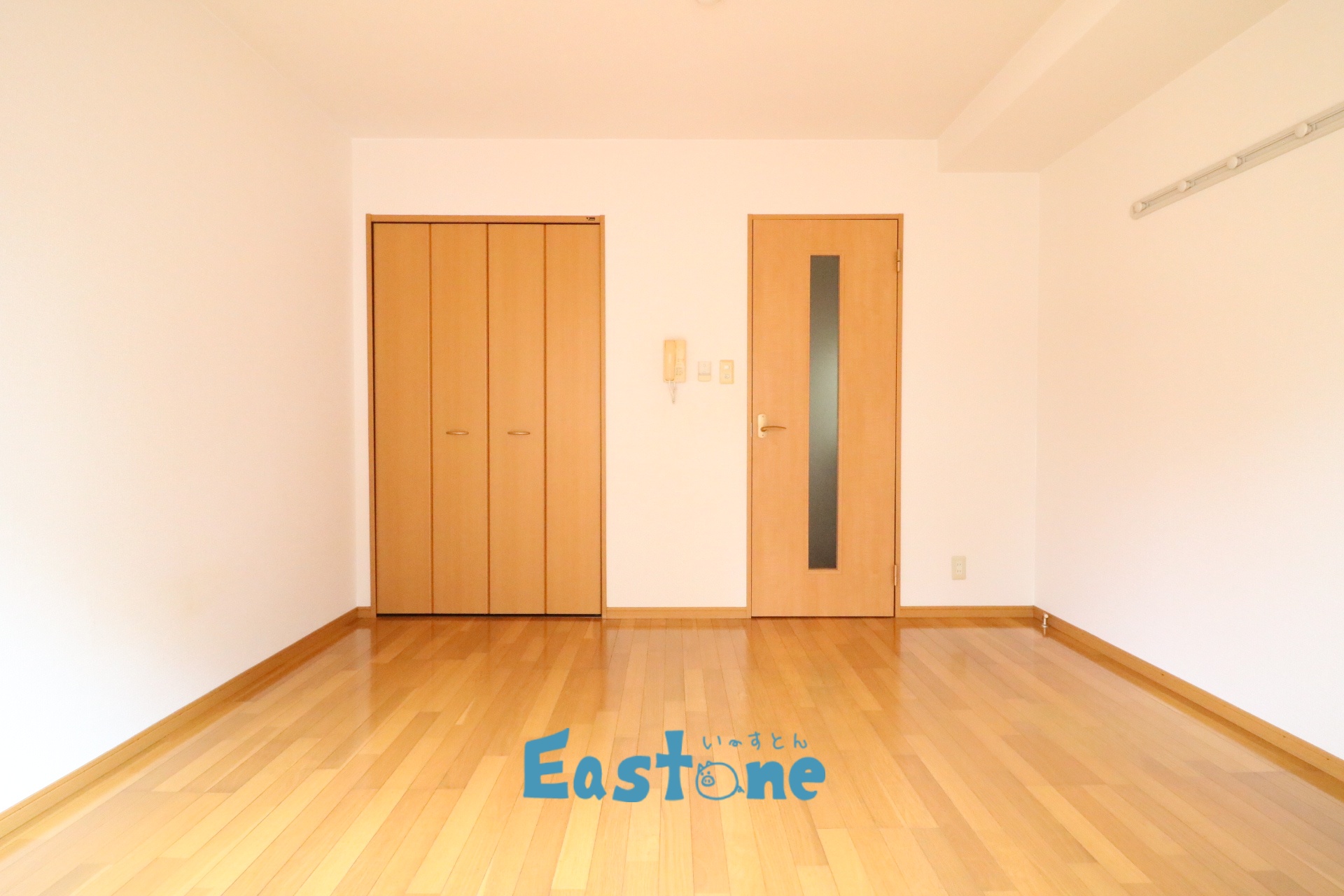 居室・リビング　落ち着きのあるお部屋