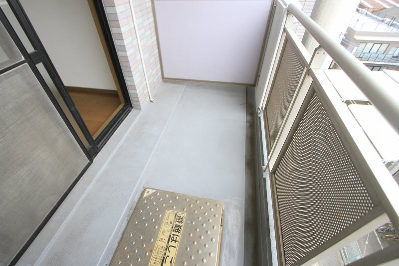 バルコニー　＊画像は別部屋の為イメージ、現状優先致します