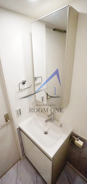 洗面設備　洗面台です。