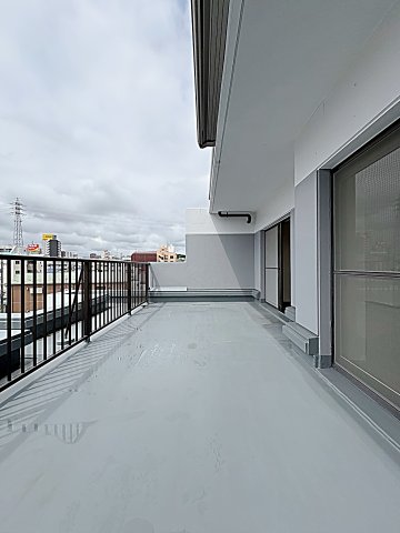 バルコニー　南側バルコニー