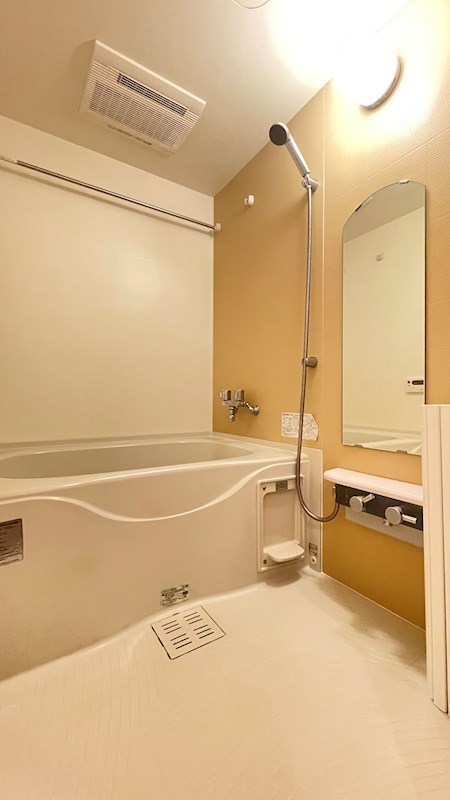 バス・シャワールーム　当物件の参考写真です。(同建物の部屋)