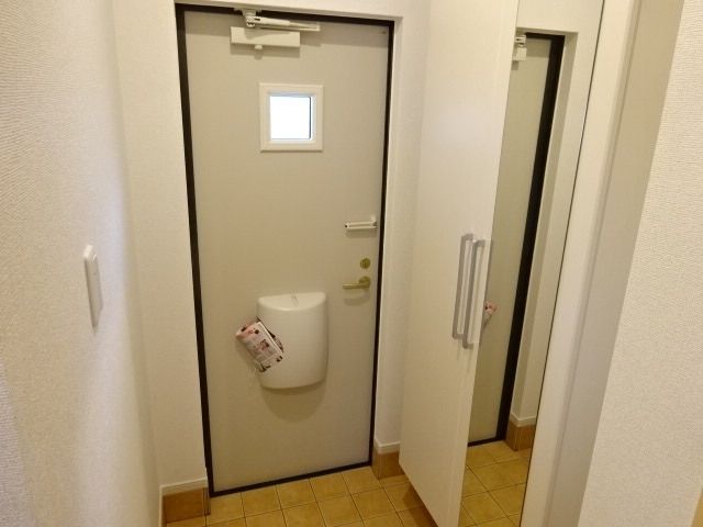 玄関　★見学希望等はタウンハウジング中央林間店までお気軽に♪★